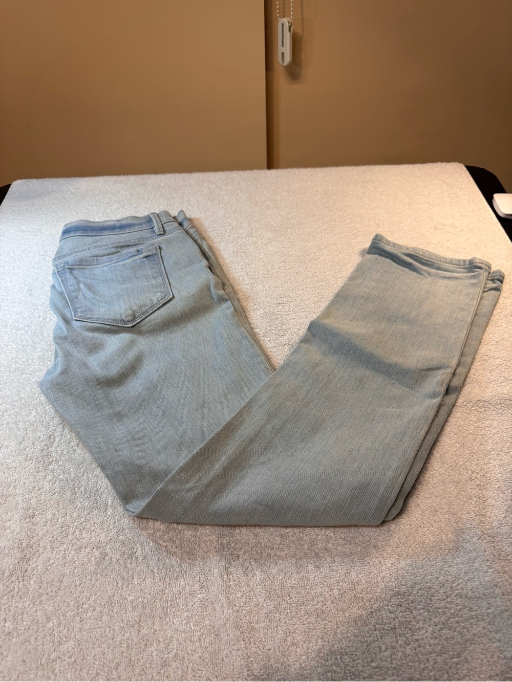 Women’s Ann Taylor LOFT Light Blue Modern Straight-Leg Jeans. Size 2 Petite